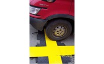 Kabelový most křižovatka s víkem