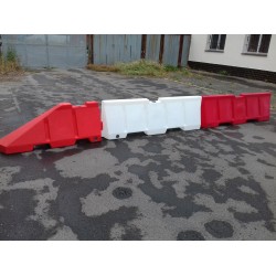 Plastové svodidlo - červené