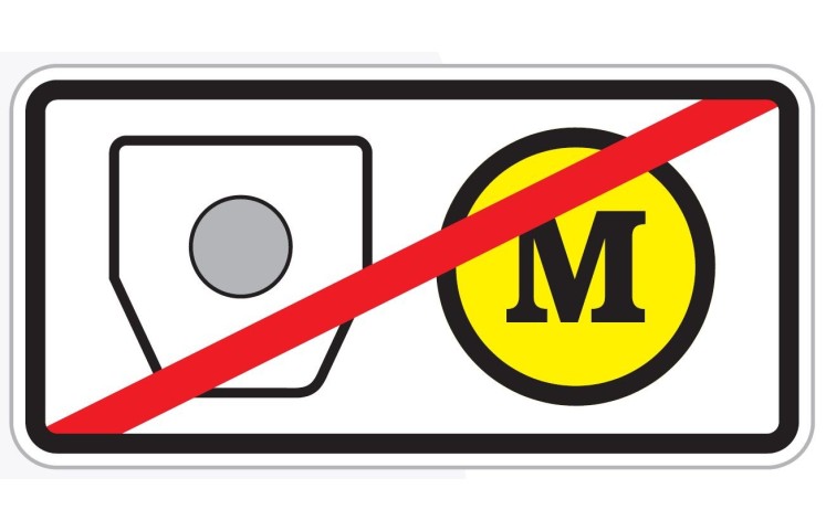 Dopravní značka E11e - Bez časového poplatku a mýtného