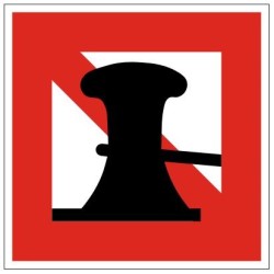 Plavební znak A7 - Zákaz vyvazování ke břehu