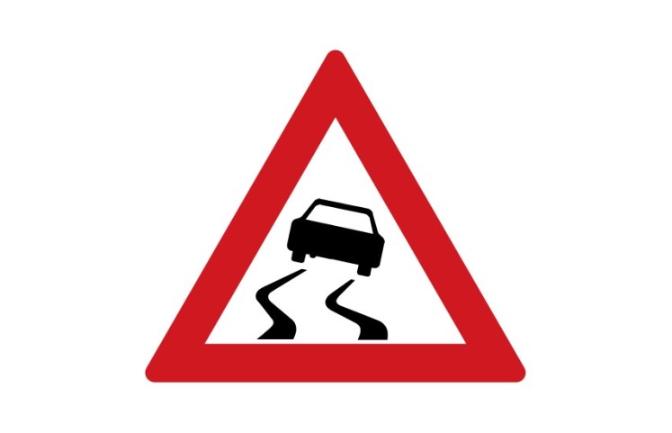 Dopravní značka A8 - Nebezpečí smyku Dopravní značka A8 - Nebezpečí smyku