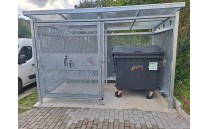 Uzamykatelný přístřešek DUO pro dva kontejnery 1100l Uzamykatelný přístřešek DUO pro dva kontejnery 1100l